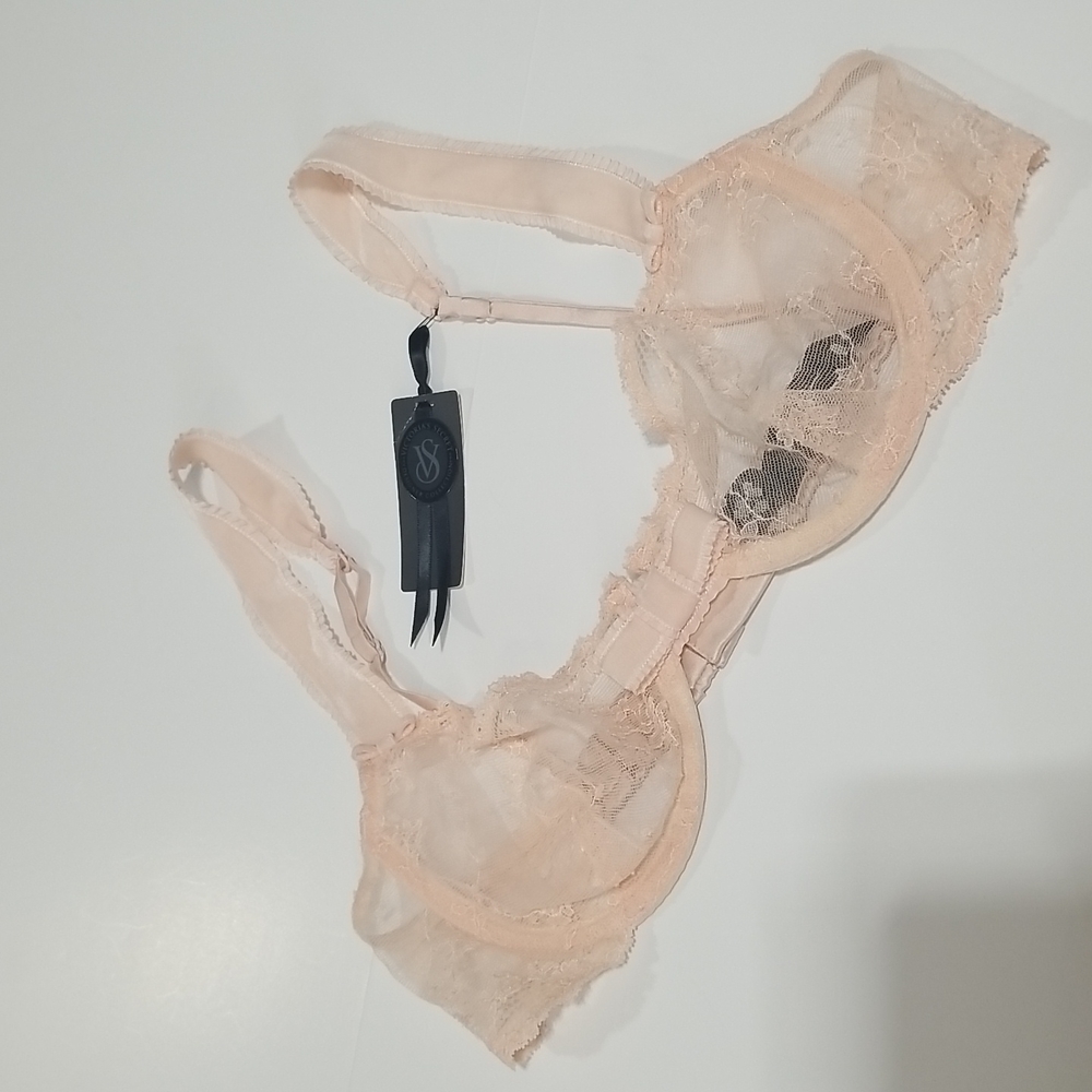 VICTORIA'S SECRET DESIGNER COLLECTION Pink Velvet & Lace Underwire Demi Bra